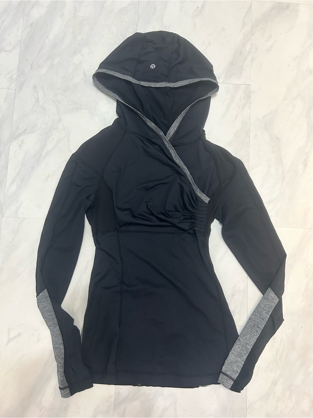 Lululemon Black Hooded Long Sleeve Top size 4